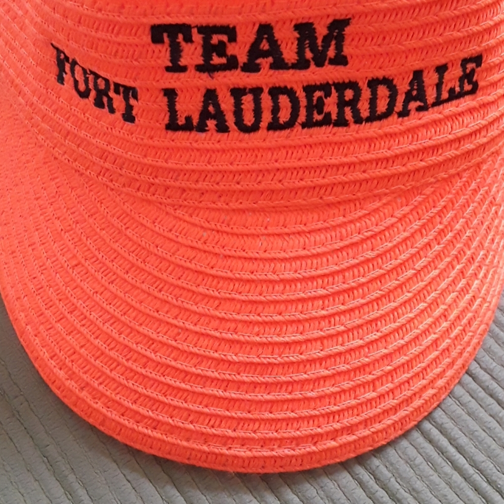 Adjustable visor - Picture 2 of 5